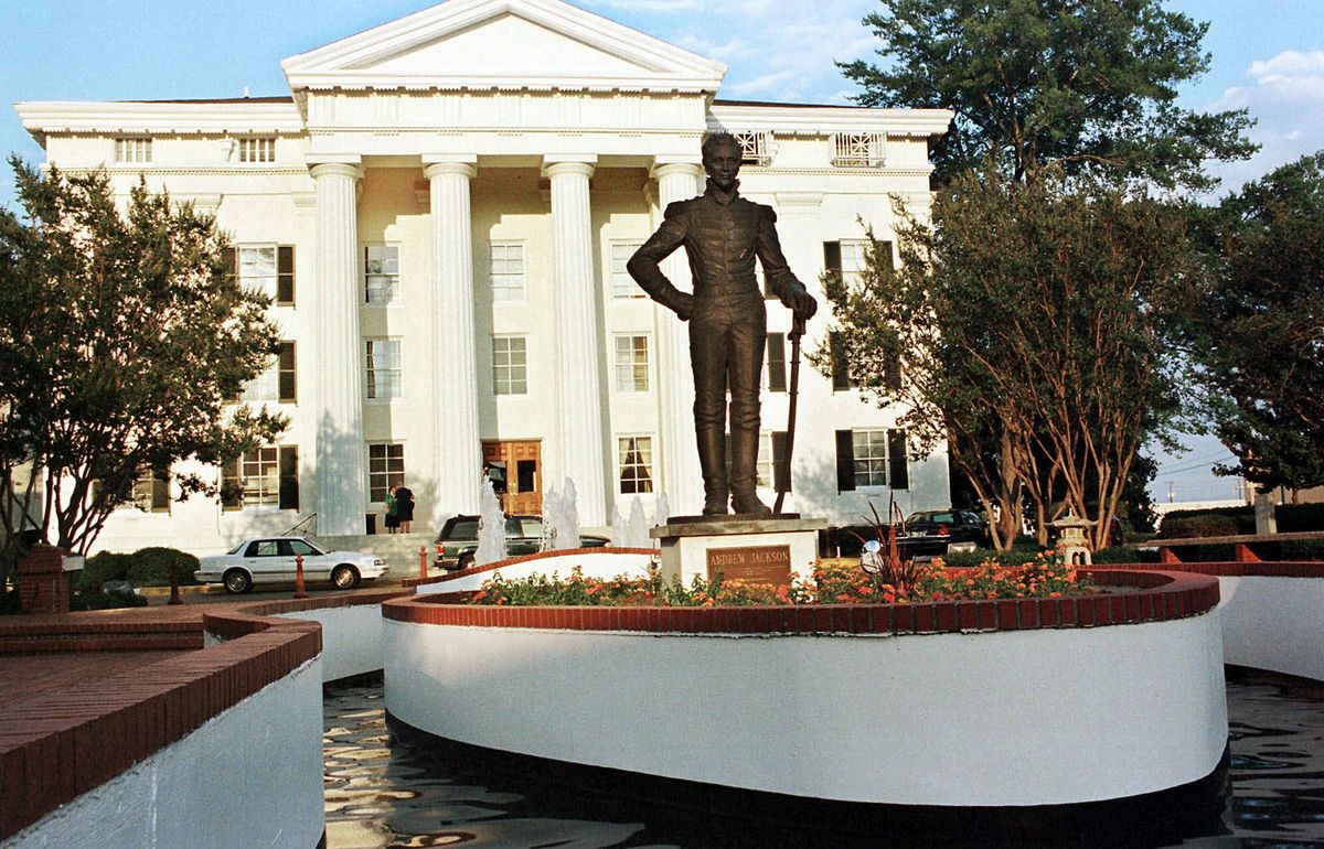 Die nach Andrew Jackson benannte Hauptstadt von Mississippi stimmt dafür, seine Statue aus dem Rathaus zu entfernen