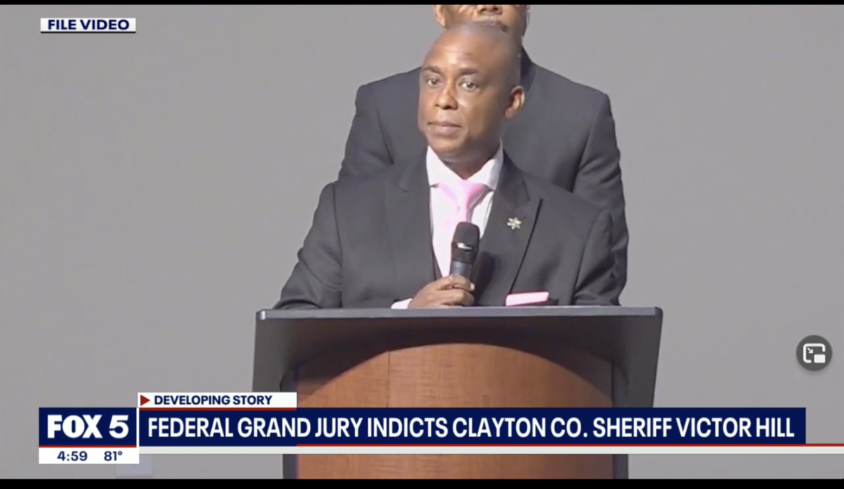 Der Sheriff von Georgia ließ Häftlinge zur Bestrafung stundenlang auf Stühlen festgeschnallt, sagt das FBI: „Unvernünftige Gewalt“