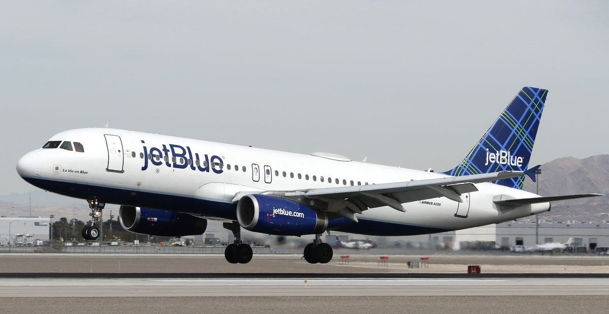 JetBlue-Piloten beschuldigt, weibliche Flugbegleiterinnen unter Drogen gesetzt und vergewaltigt zu haben