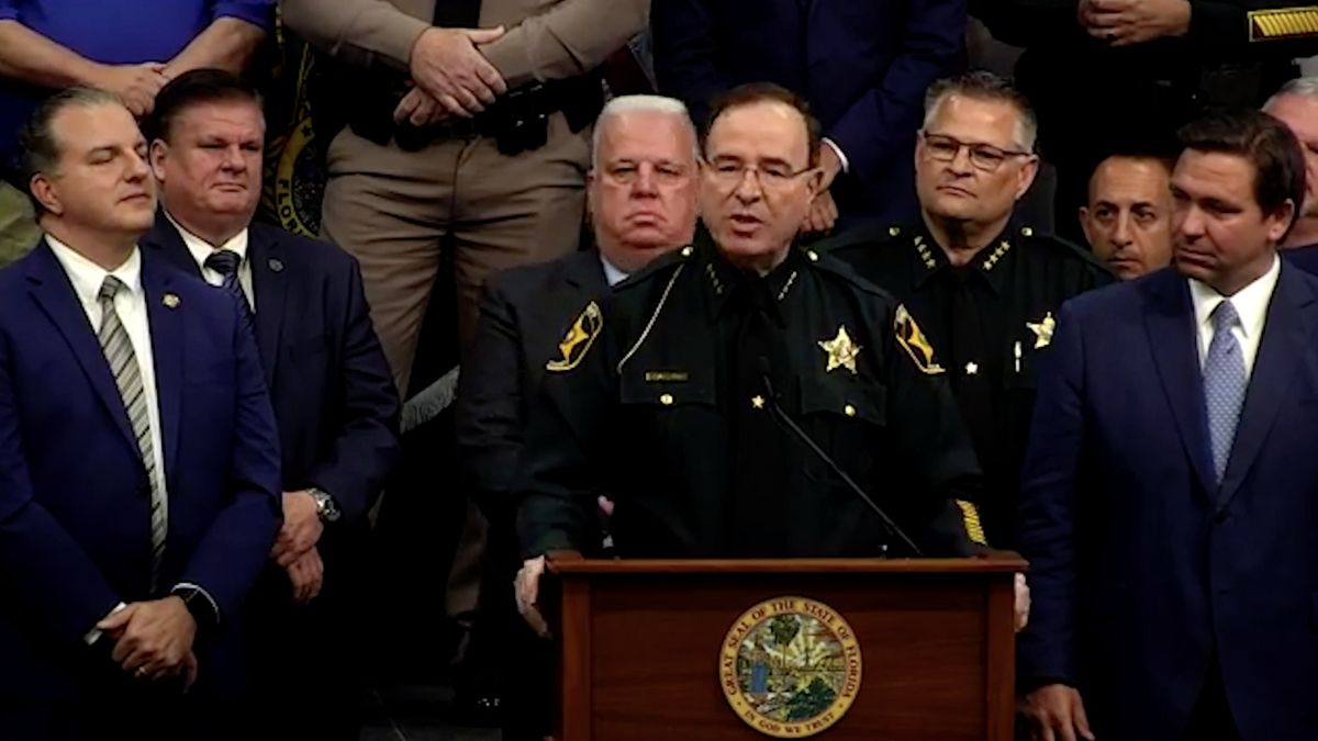 Florida GOP sagt, dass ein neues Gesetz die Unruhen stoppen wird. Kritiker sagen, es sei ein „empörender“ Trick, um Proteste zu beenden.