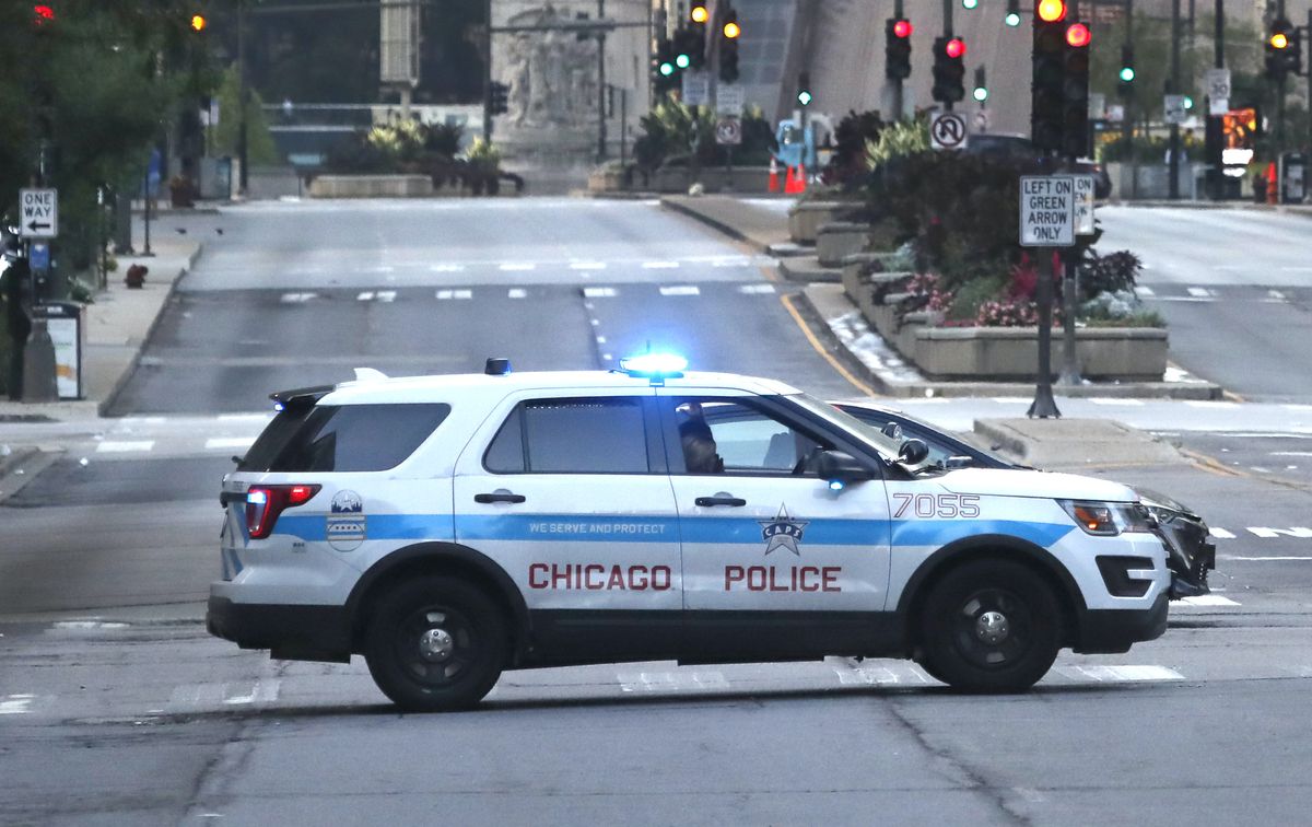 Neuer Watchdog-Bericht verurteilt die Polizei von Chicago, den Bürgermeister wegen Reaktionen auf Proteste und Unruhen