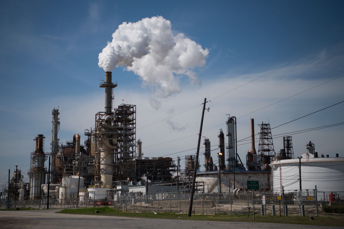 Leck in Chemiefabrik tötet mindestens 2, verletzt viele in Texas